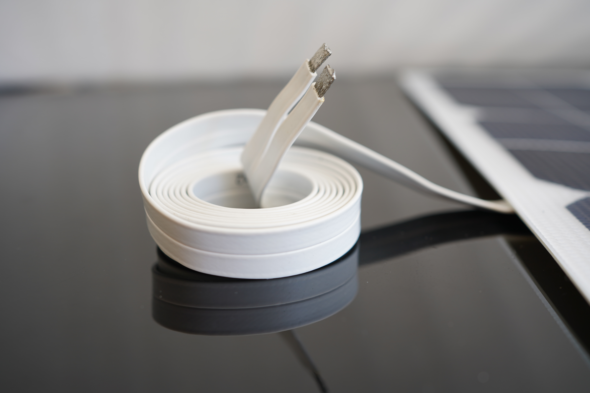 solarpanel-sunbeam-tough-82w-flush