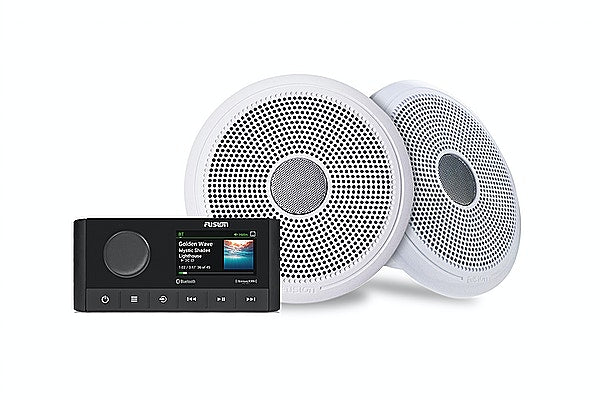 FUSION Radio MS-RA210 mit Lautsprechern XS-65CW/XS-65SPG