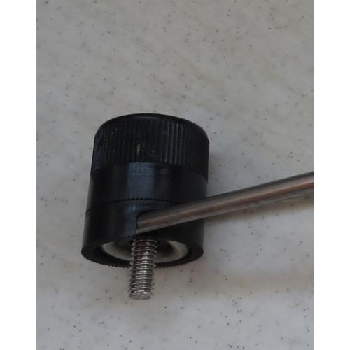 FORCE10 Schwarzer Knopf alten Topfhalter