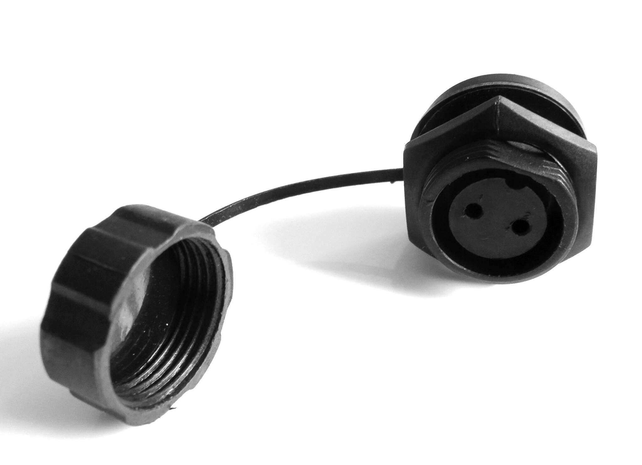 4-pol-flanschdose-mit-kabelverschraubung