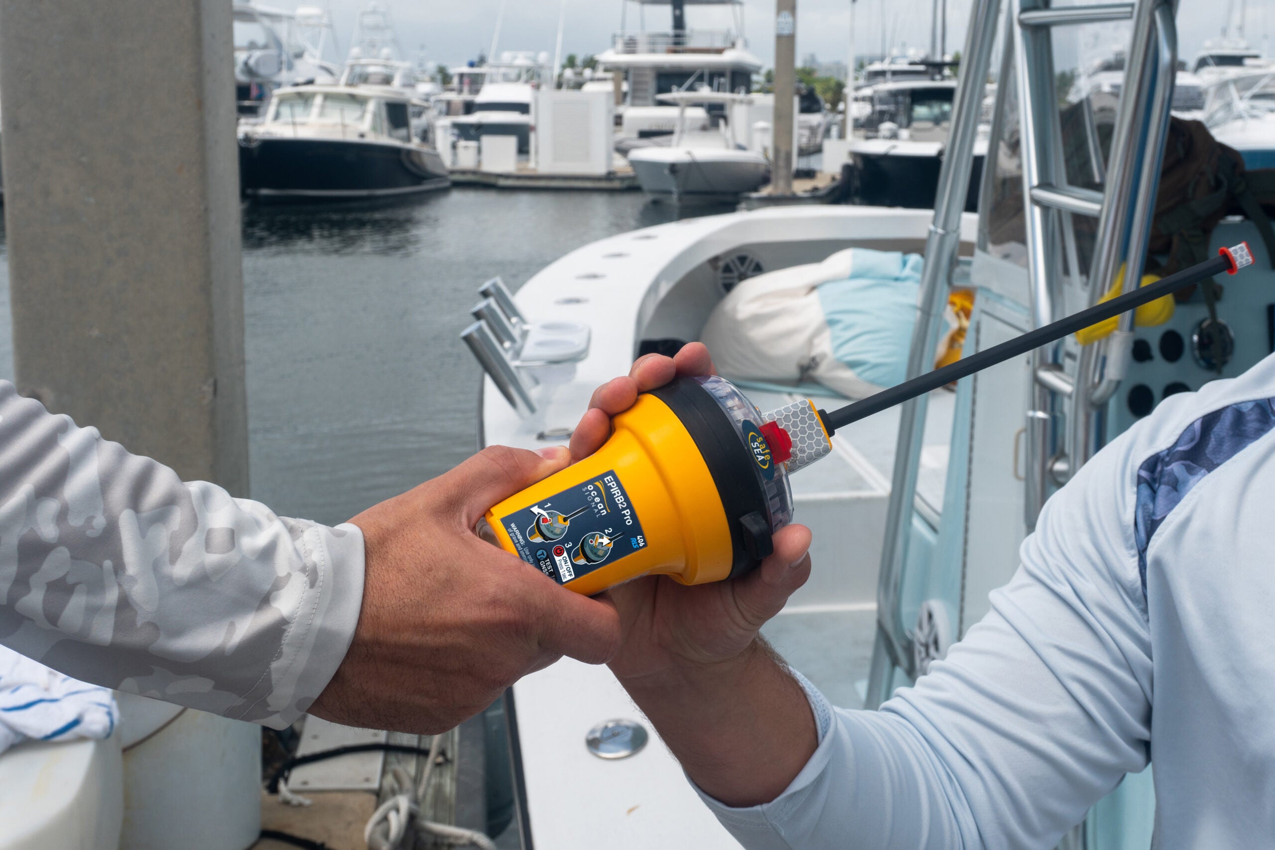 OceanSignal rescueME EPIRB2 PRO inkl. Cat 1 Float Free Halterung