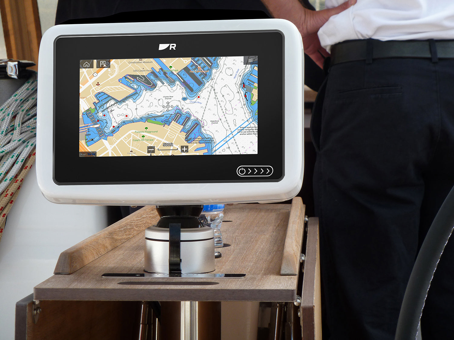 Scanstrut Deckpod für Garmin EchoMap 7 Series