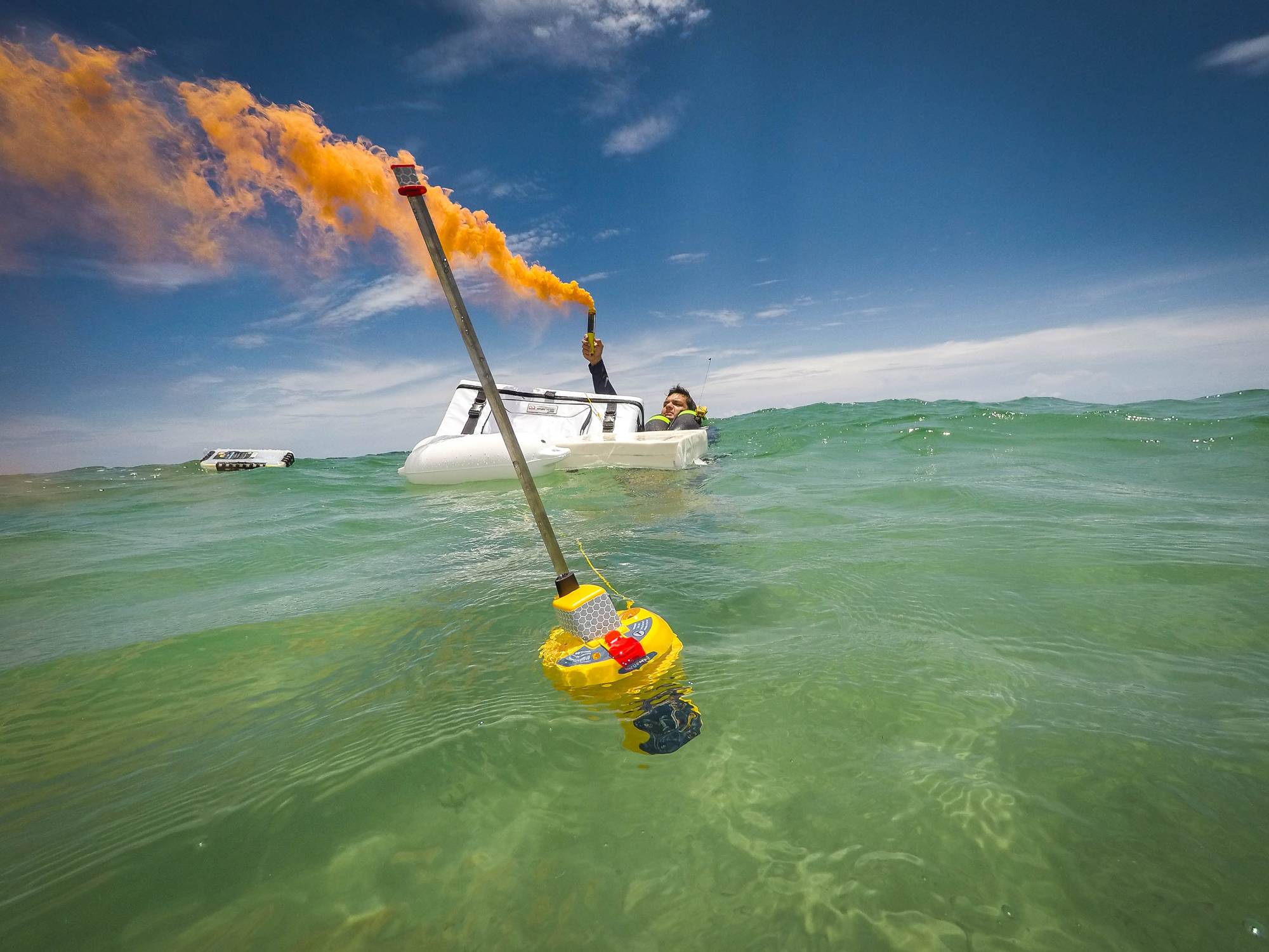 OceanSignal rescueME EPIRB1