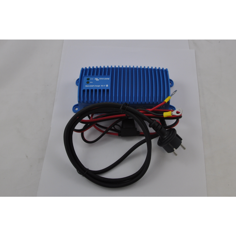 Victron Blue Smart IP67 Charger 12/25 120V